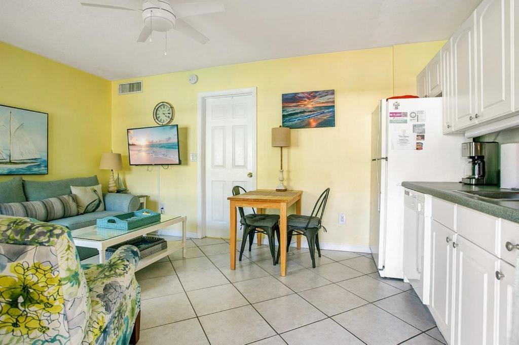 Five Palms Vacation Rentals- Daily - Weekly - Monthly 클리어워터 비치 외부 사진